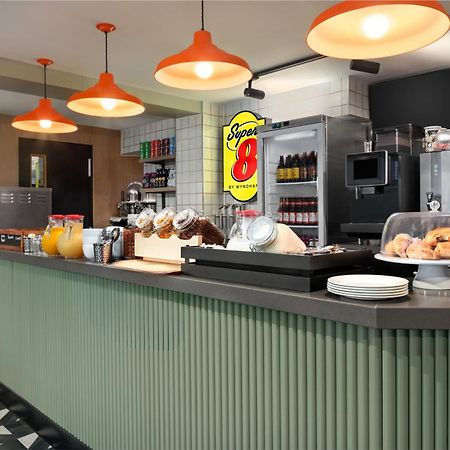 Super 8 By Wyndham Chester East Екстер'єр фото
