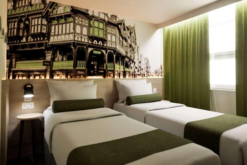 Super 8 By Wyndham Chester East Номер фото