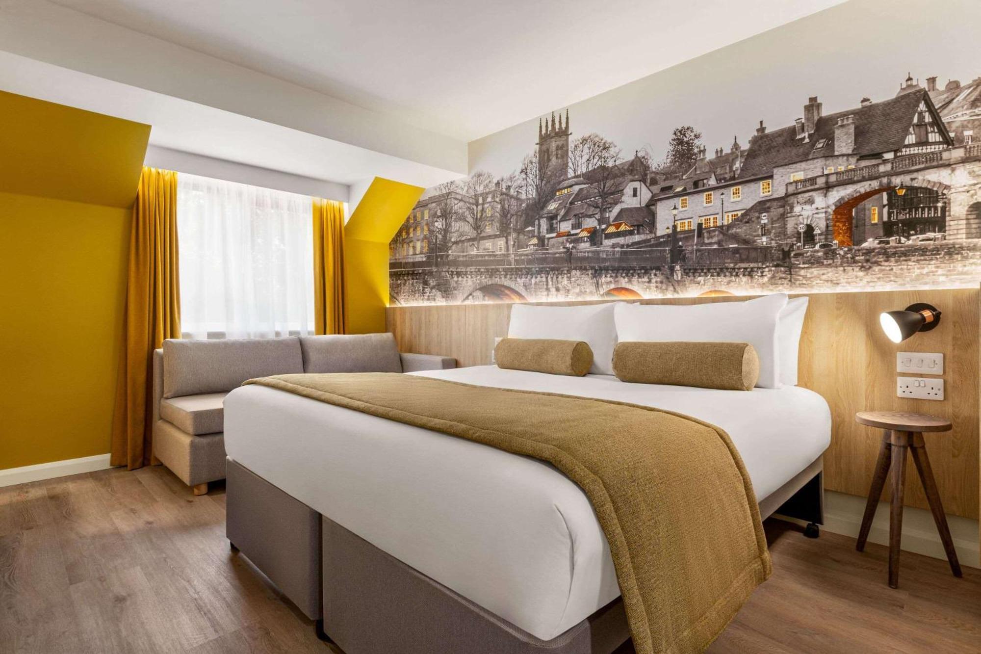 Super 8 By Wyndham Chester East Екстер'єр фото